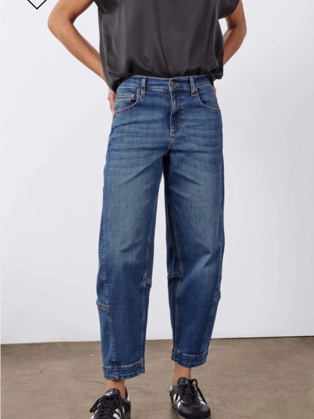 ruti The Ultimate Barrel Leg Jeans.  Size 6p